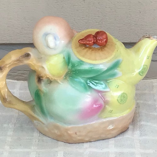 Vintage Teapot, Chinese 1900’s Resting to Right Teapot, Antique Chinese shops Longevity God Teapot, Hand painted