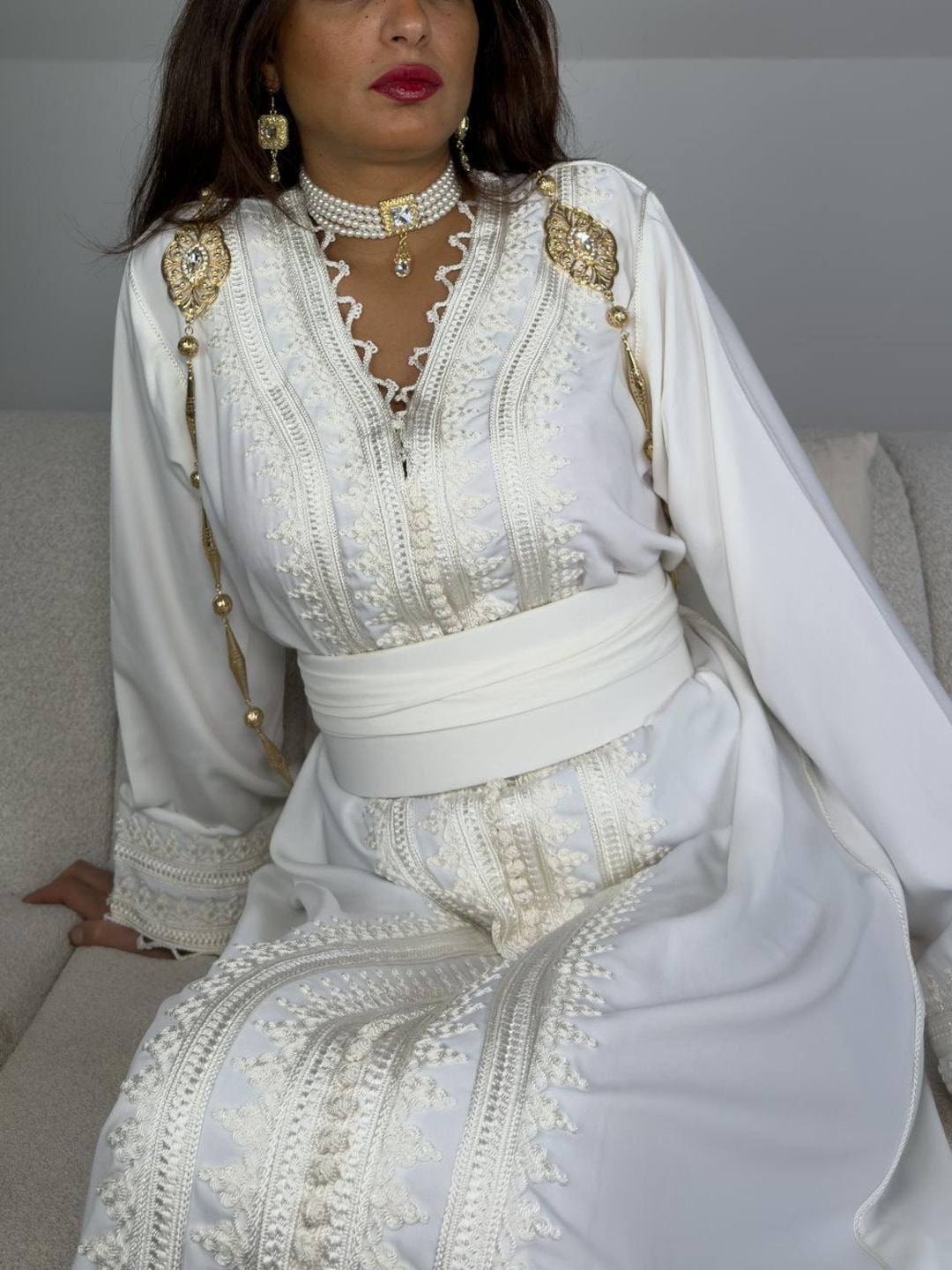 Luxury White Moroccan Caftan With Gold Sfifa & Pearls – Bridal Takchita ...