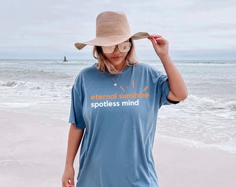 Beach Shirt for Women Vacation Gift Beachy Vibes Outdoorsy Gifts Romance Reader Summer Gift Girls Trip Gift Cute Summer Sun Gift for Her