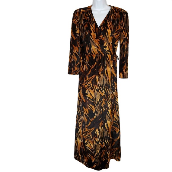 tiger long sleeve dress Amazon.com: White Tiger in The Snow Women's Long Sleeve T-Shirt Dress with Pockets Crewneck Tunic Top : Clothing, Shoes & Jewelry