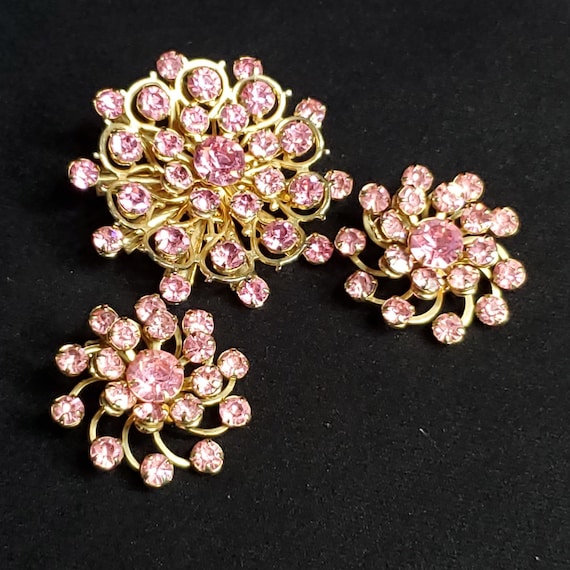 Vtg Pink Rhinestone Crystal Floral Brooch Clip Ea… - image 1