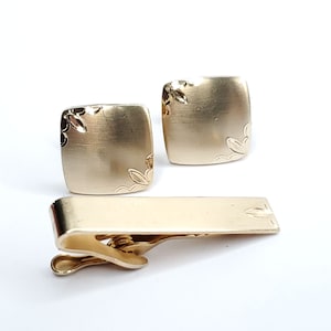 Vintage Flex-Let Brushed Goldtone Square Cufflinks Tie Clip Etched Leaves