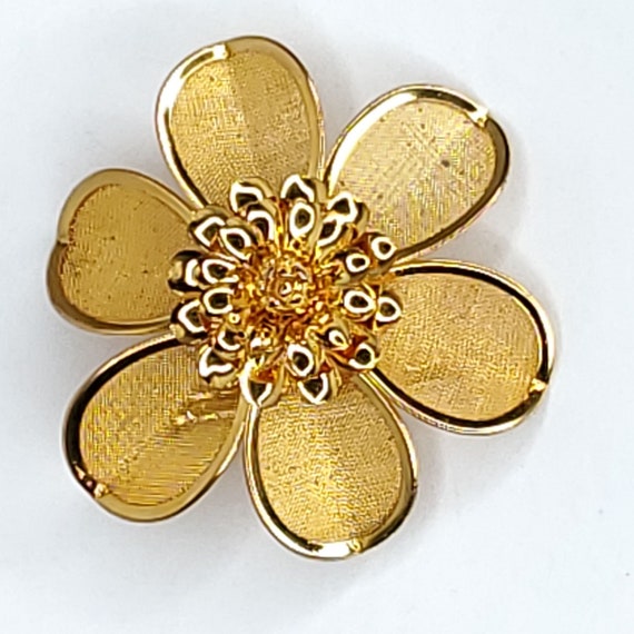 Vintage Goldtone Mesh Floral Brooch Layered 3-D 2"