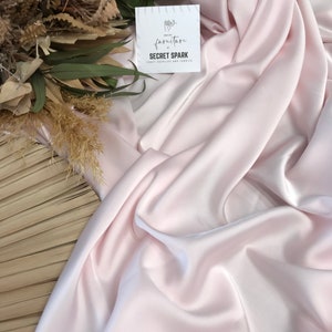 Biscuit Blush tela satinada de seda cortada a medida, seda suave para vestidos, material de seda rosa pálido premium Icon para coser imagen 4