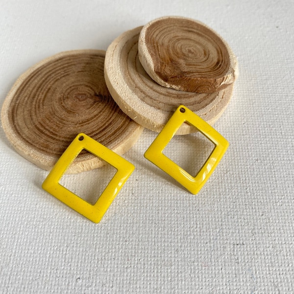 2 pendentifs losange jaune 18x18 mm