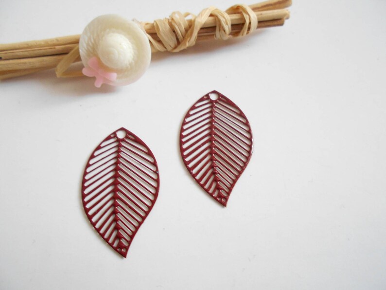 set of 2 prints dark red leaves