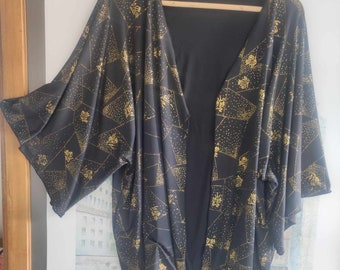 Kimono lycra noir a motif doré, veste légere