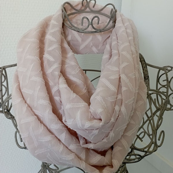 snood femme, écharpe tube, foulard, fluide, tour de cou, tissus mousseline rose
