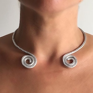 Very light semi-rigid flexible choker, hammered aluminum necklace