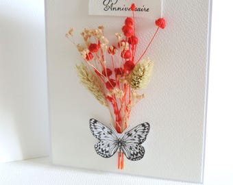 carte anniversaire, fleurs séchées et papillon. carte de voeux, cadeau anniversaire fait main.