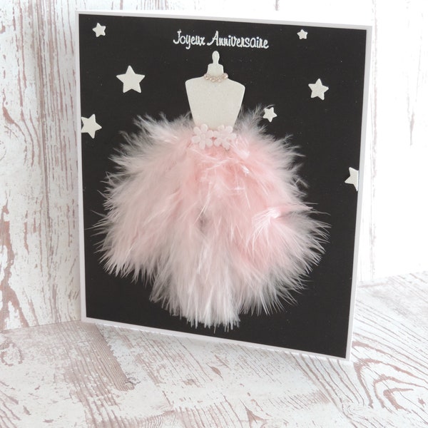 carte anniversaire femme, carte robe plumes et paillettes, rose, cadeau anniversaire femme. Fait main