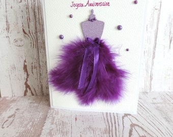 Carte anniversaire femme, carte robe plumes, anniversaire femme, carte anniversaire. Fait main