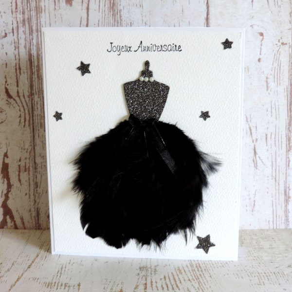 carte anniversaire femme, carte robe plumes et paillettes. Fait main