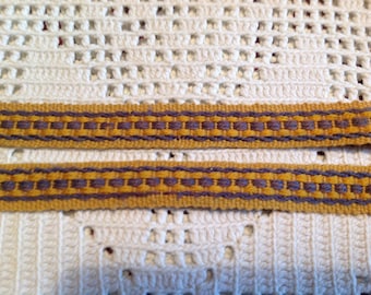 Old lace saffron striped blue