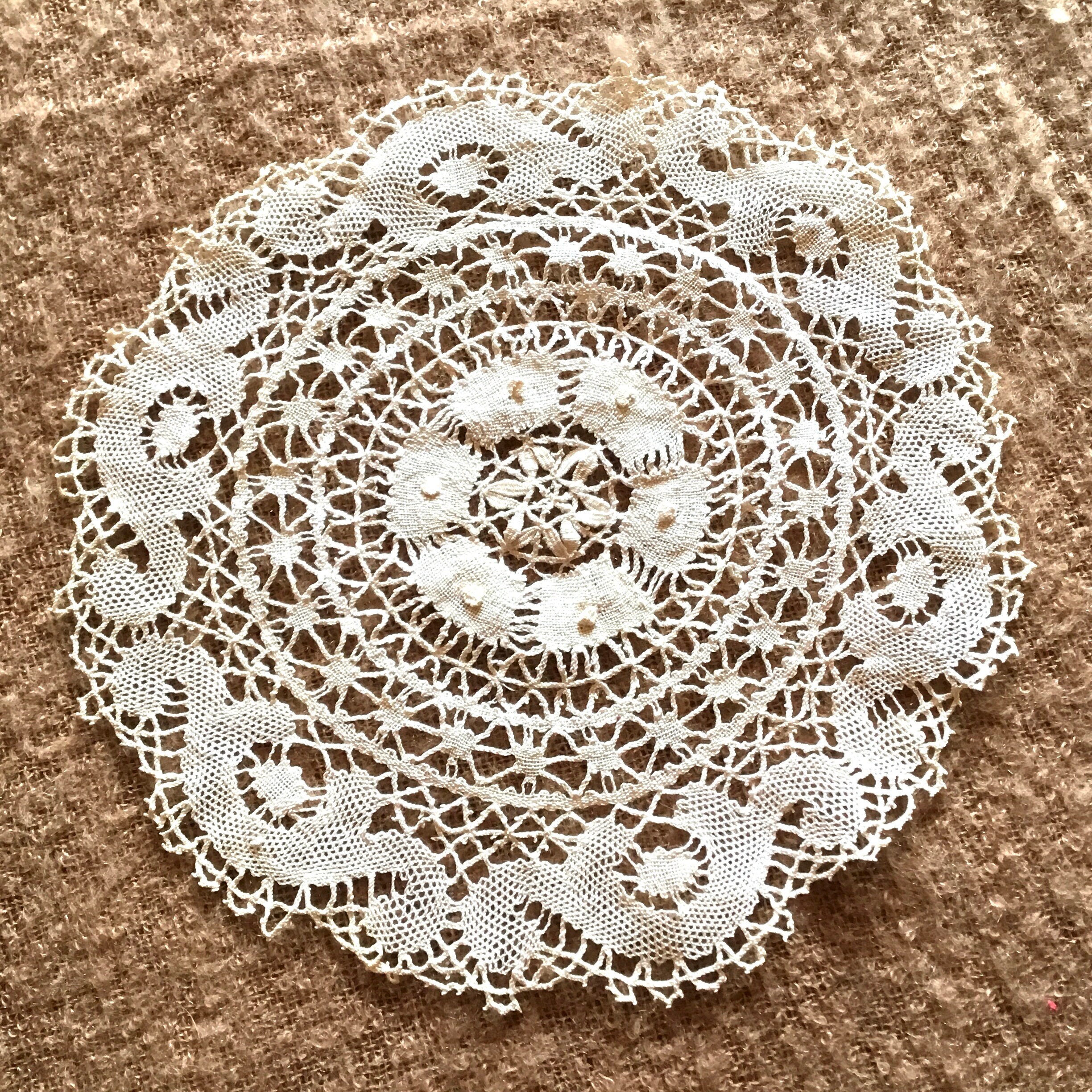 D. 35cm, Napperon Dentelle Du Puy.