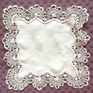 Pochette vintage, fil, 24 x 24 cms