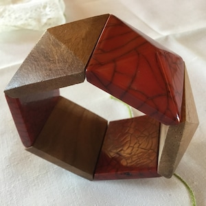 Superb vintage bangle bracelet.
