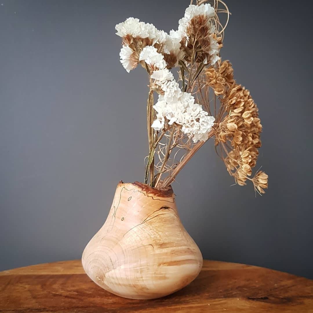 Vase en Noisetier Tourné, Pour Fleurs Séchées.
