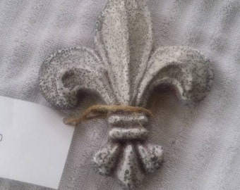 Copper aluminum Fleur de lis