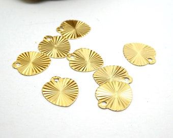 10 Petites breloques fines coeur strié 10*8mm laiton plaqué or 24K - sequin, pampille coeur argenté (PHBD52)