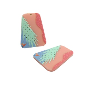 2 pendenti rettangolari 39*26 mm in acetato rosa con motivi verdi, blu e rosa (KR174)