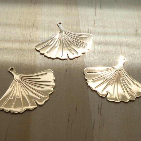 4 Estampes feuille de Ginkgo 22*19mm doré, breloque feuille ginkgo dorées (8SEF35)