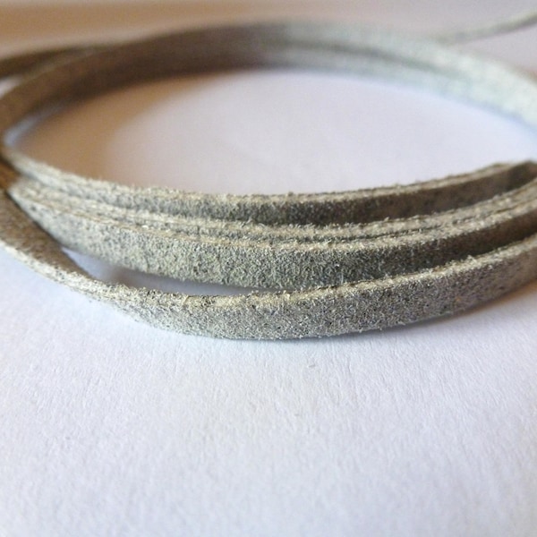 1 metre cord suede flat 3mm Light grey mottled (ref PPS3GC)