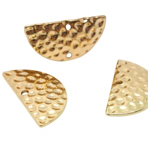 4 Ethnic connectors, spacers, hammered half moon, half circle, 30*15mm, gold (8SCD56)