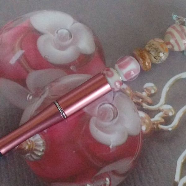 Stylo rose féerique - décoré avec perles de verre filé
