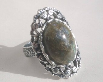 Bague argentée dentelle " Labradorite verte "