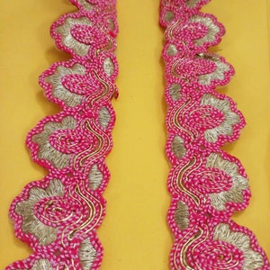 Indiase gouden zari Embroidered draad kant trim, Designer bloemen snijden lace, breed Sari Lace, Bridal Lace-Width1.5inch-prijs voor 1 Yard-NFL220