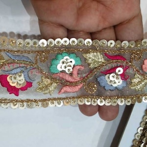 Geborduurde zari Trim, Pailletten Trim, Indiase Stof Trim, Bridal Wear Verfraaiing, pailletten Trim-Breedte 1.75 INCH-Prijs voor 1 Yard NFL084