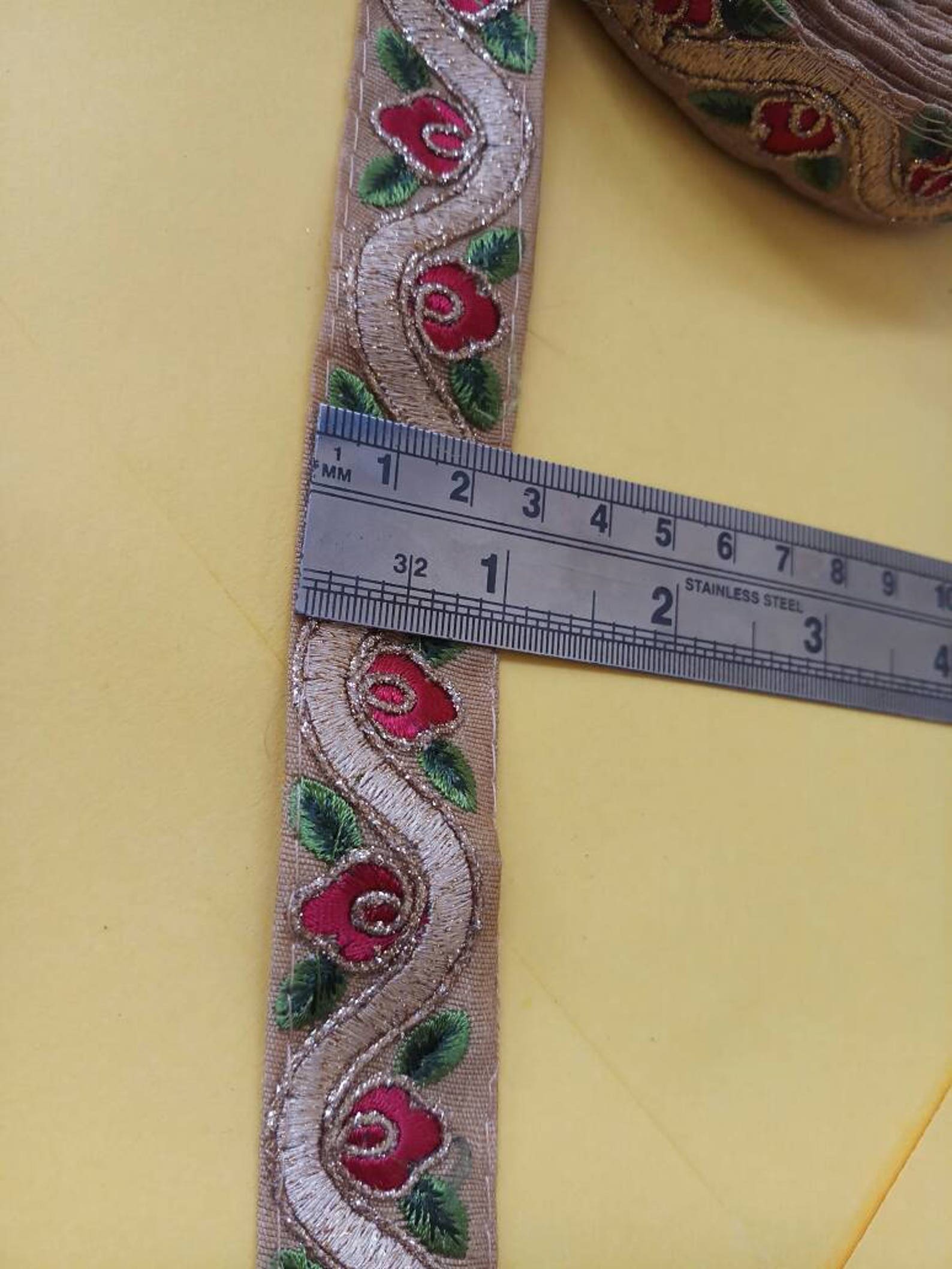 Ribete Dorado Para Coser - 70 Metros De Largo, 1 Cm Ancho, Cinta Satinada Para Bordes De Prendas O Decoración