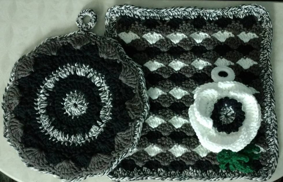 Hand Crocheted Dishcloth With Matching Potholder and Flower Etsy