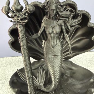 3D Printed Black Mermaid Queen in Large Shell
