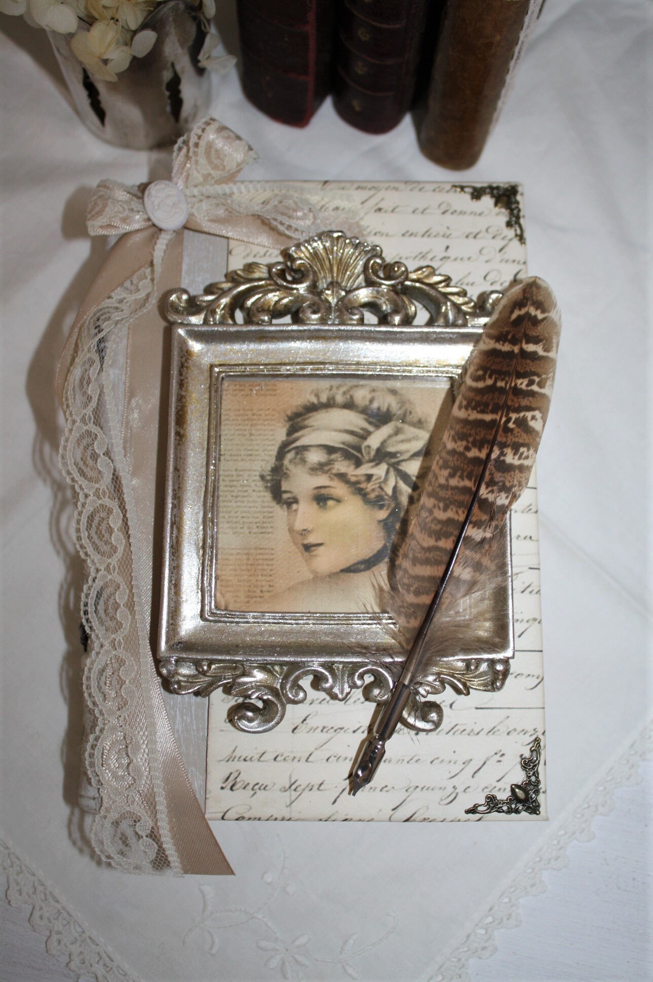 Livre Romantique , Livre Décoratif et Cadre