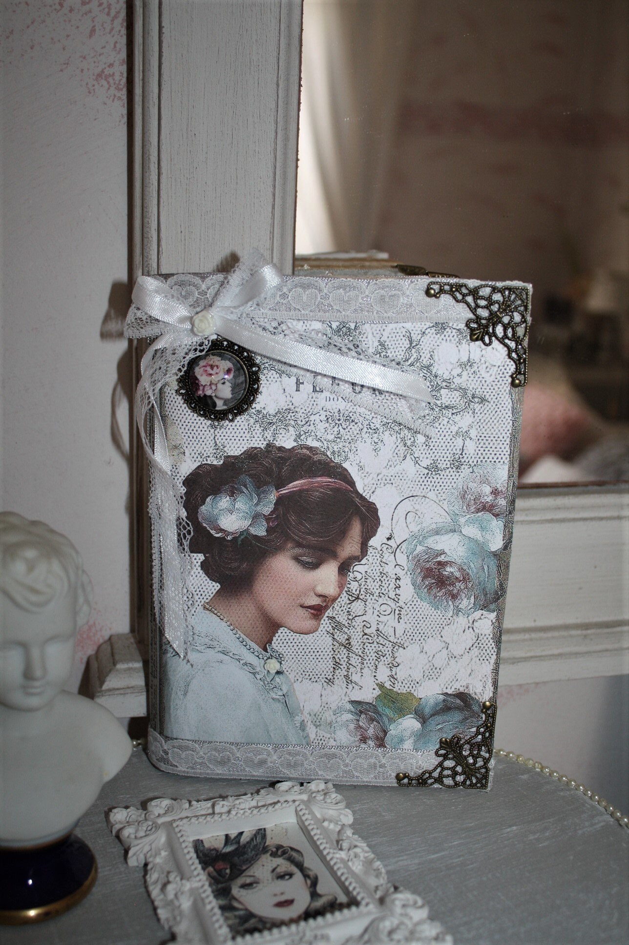 Livre Décoratif , Livre Shabby Ancien