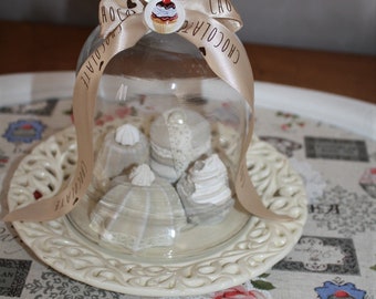 Cloche et ses mignardises , plâtre parfumé , cloche shabby