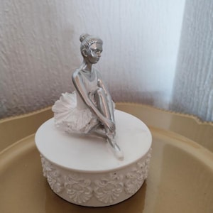 Adorable candy box/jewelry box