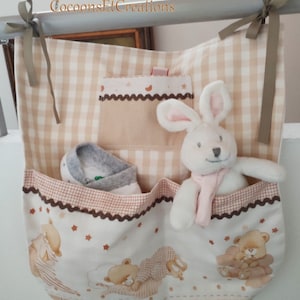 Range Pyjama et/ou doudou, tétine 3 poches; Z71