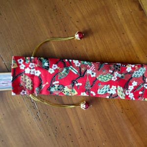 Pochette pour éventail, crayons, brosse à dents...
