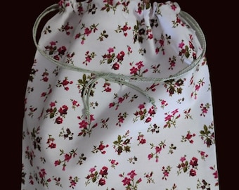 Sac à pain court, ou pain rond; en tissu  piqué de coton, rouge et blanc