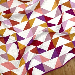 Cholla Quilt Pattern PDF | Flying Geese Quilt Pattern | Beginner Quilt Pattern | Fat Quarter Quilt | Modern Scrap Quilt | Digital Download image 8