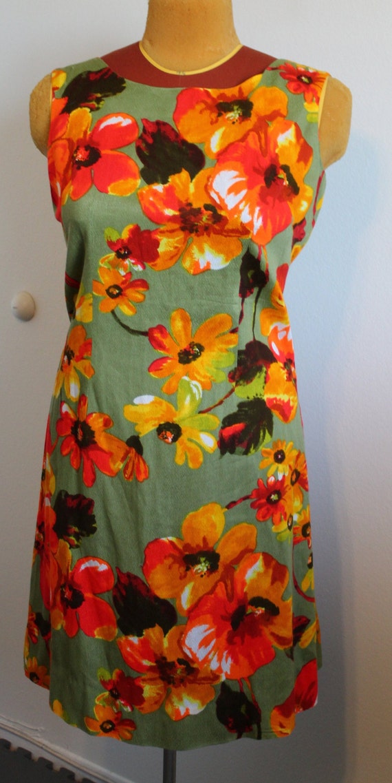 L 1950s Hawaiian Sun Dress with Plunging Back
