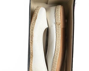 Liz Claiborne damskie płócienne espadryle, rozmiar 8, kremowe