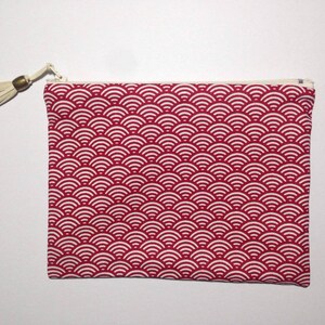 Make-up pouch in Japanese red and yellow shell fabric.
