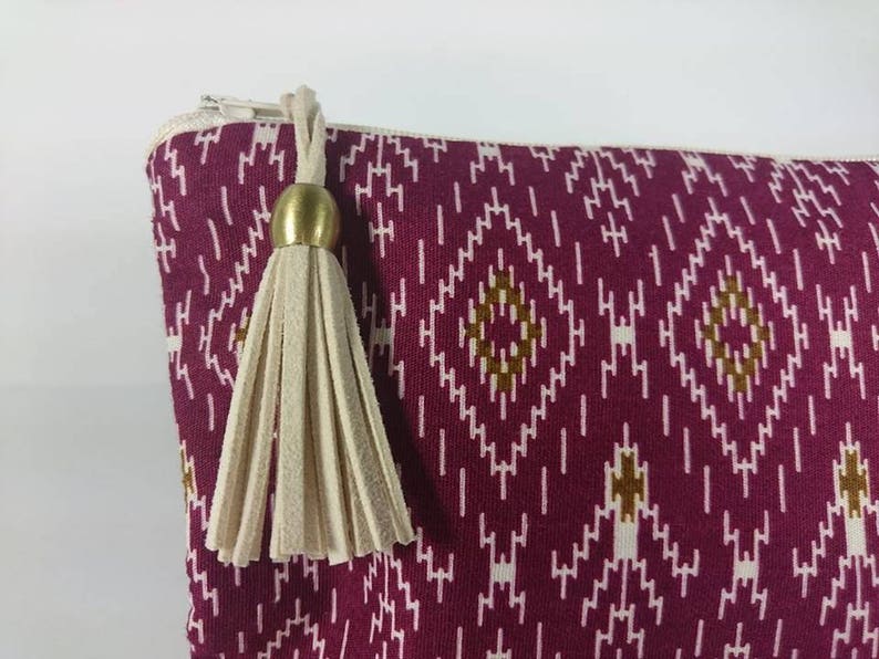 make-up kit in Burgundy Thai fabric. Make-up pouch