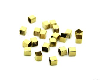 x10 perles cubes (4x4mm) en laiton