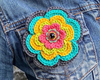 Large XXL flower brooch made with crochet, in cotton, vintage retro, women's fashion, women's accessory