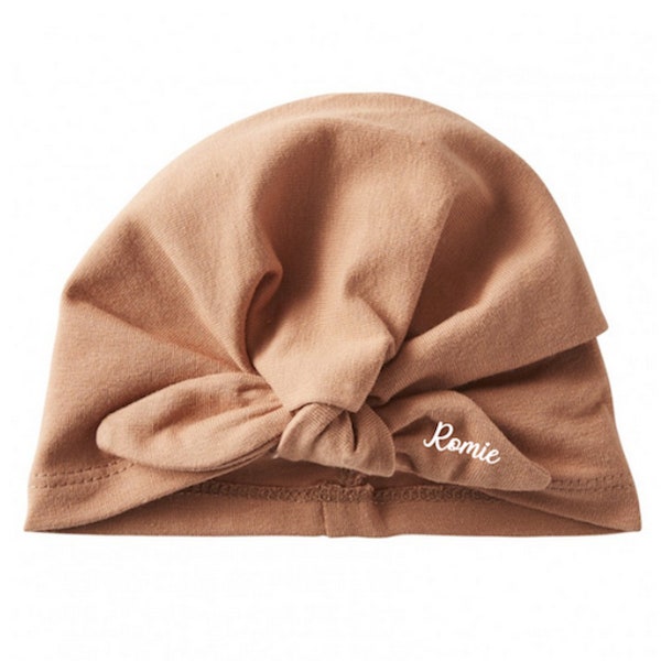 Bonnet caramel naissance bébé personnalisée